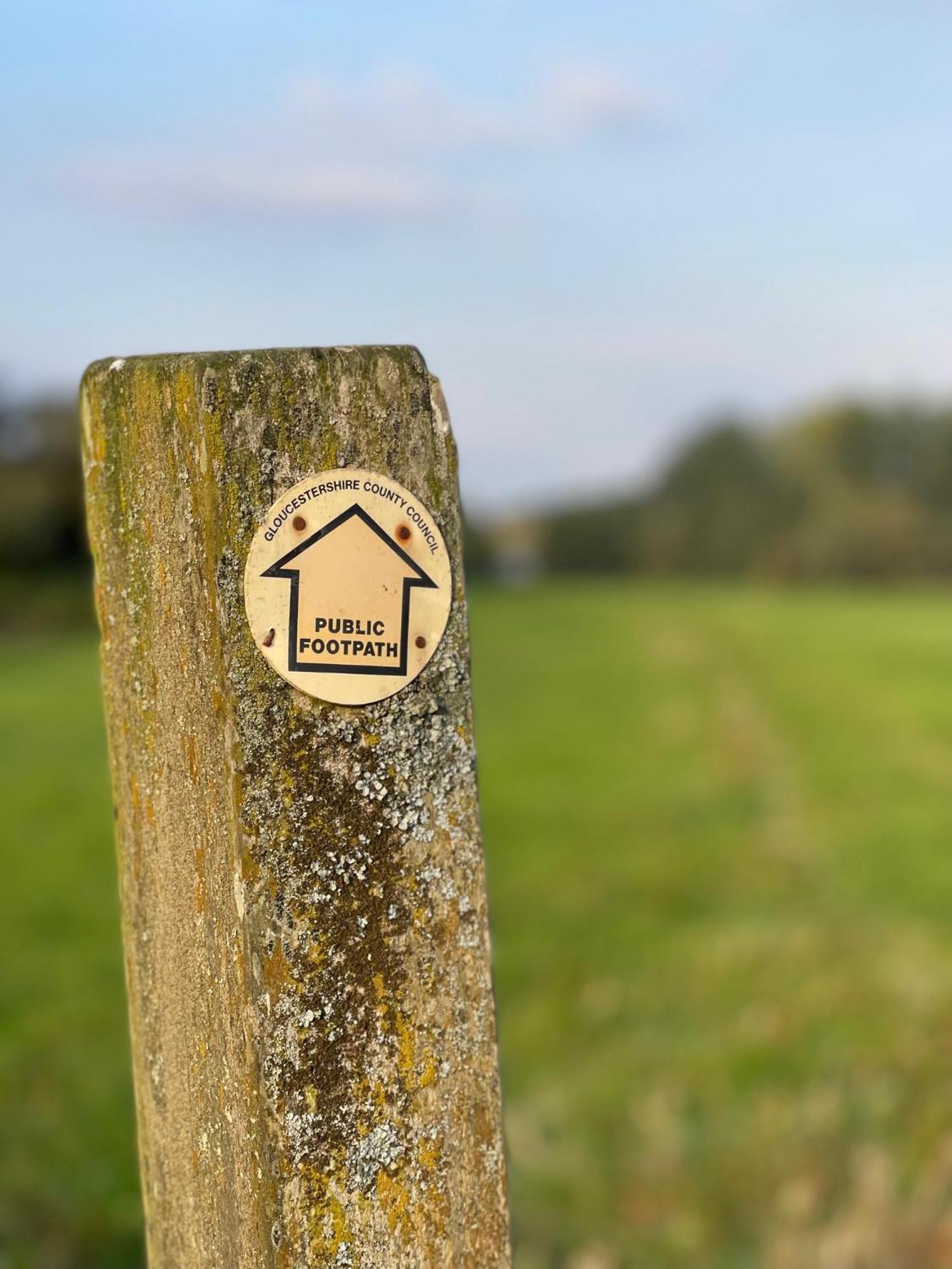 Severnside Boat And Caravan Park Gloucestershire - Caravan 1 Deerhurst Bagian luar foto