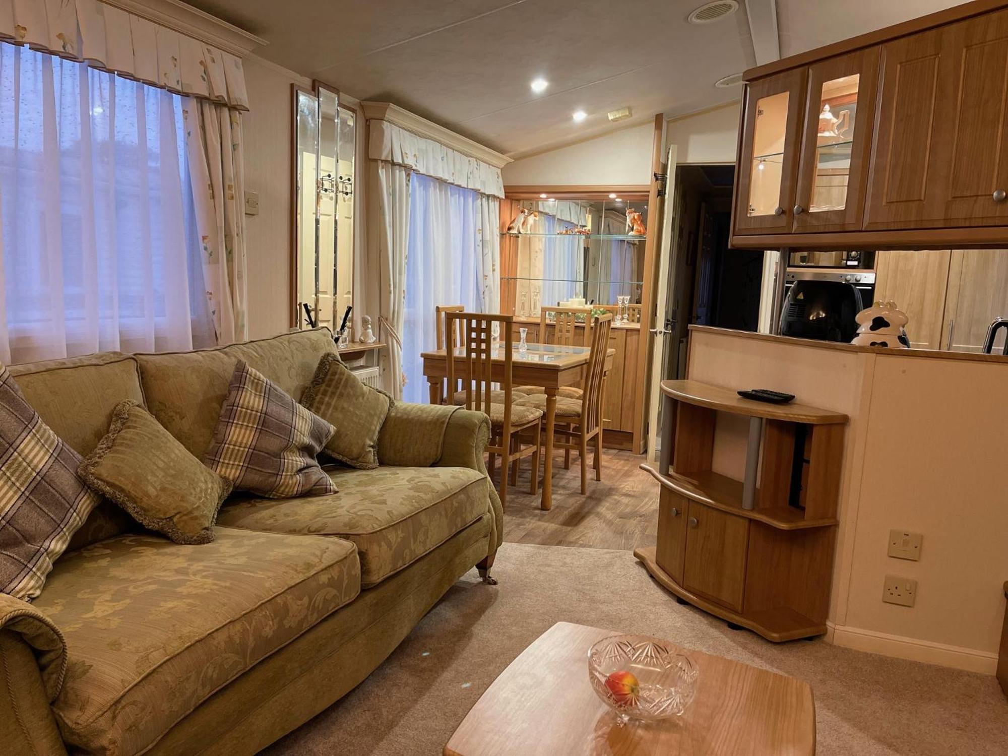 Severnside Boat And Caravan Park Gloucestershire - Caravan 1 Deerhurst Bagian luar foto