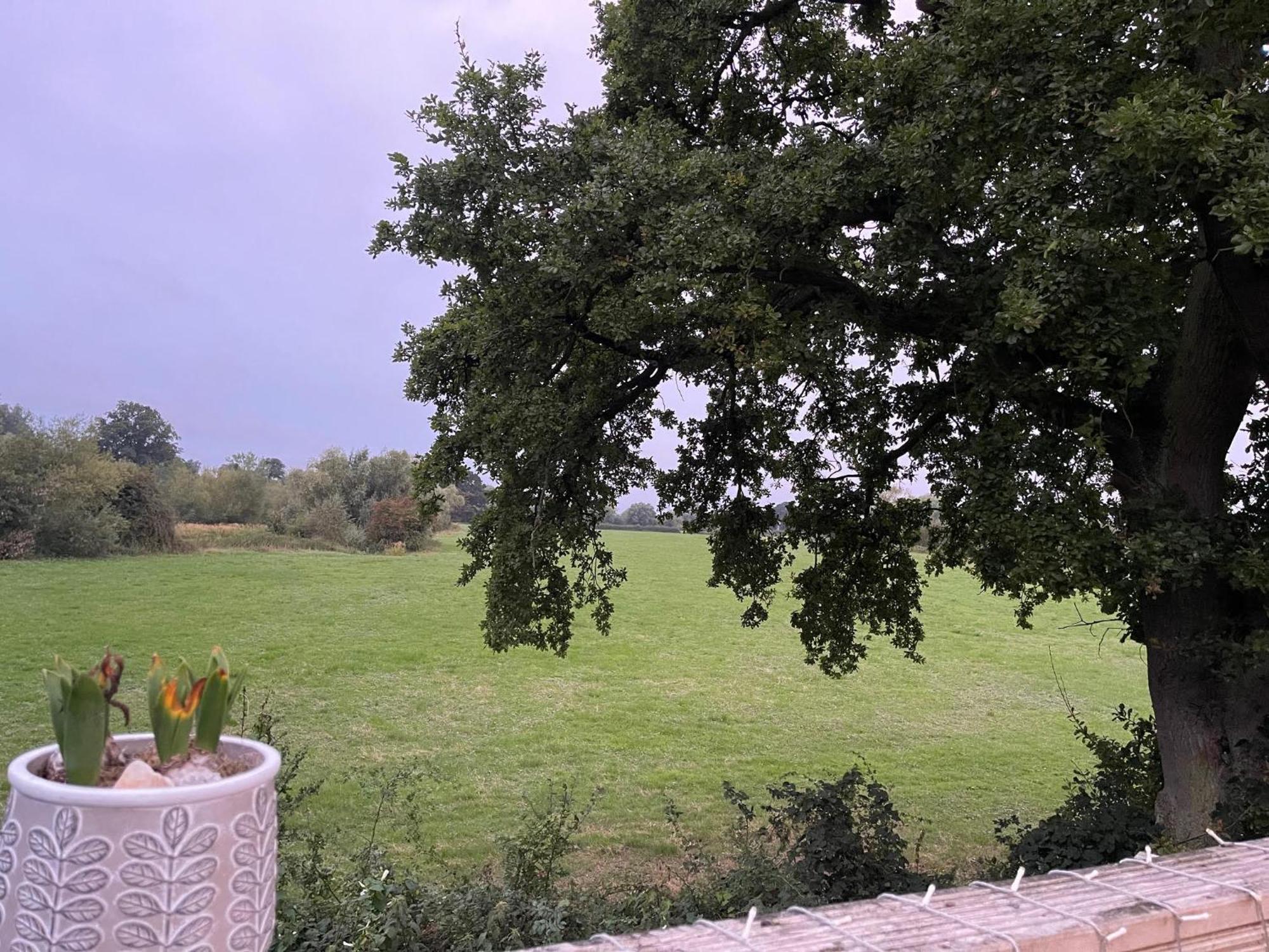 Severnside Boat And Caravan Park Gloucestershire - Caravan 1 Deerhurst Bagian luar foto